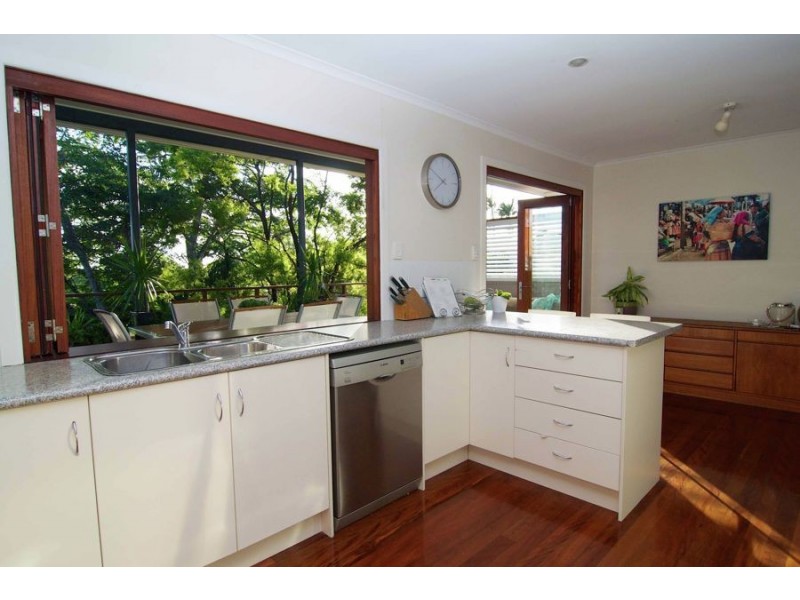 111 Redwood Street, Stafford Heights QLD 4053