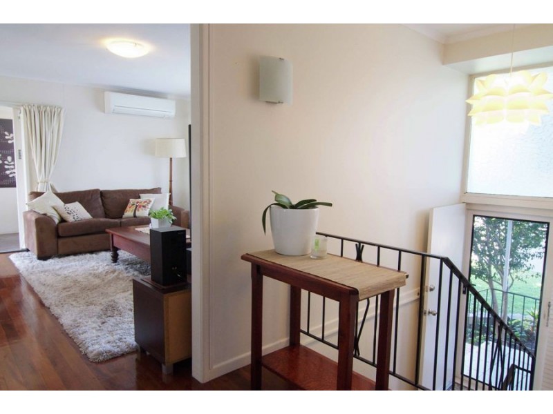 111 Redwood Street, Stafford Heights QLD 4053