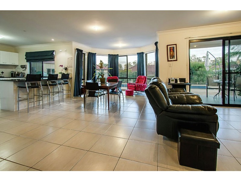 15 Tayla Close, Bridgeman Downs QLD 4035