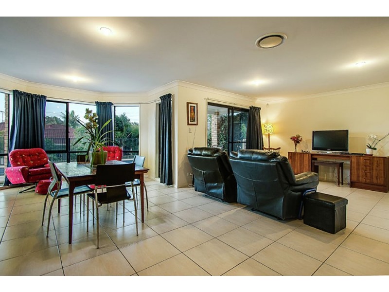 15 Tayla Close, Bridgeman Downs QLD 4035