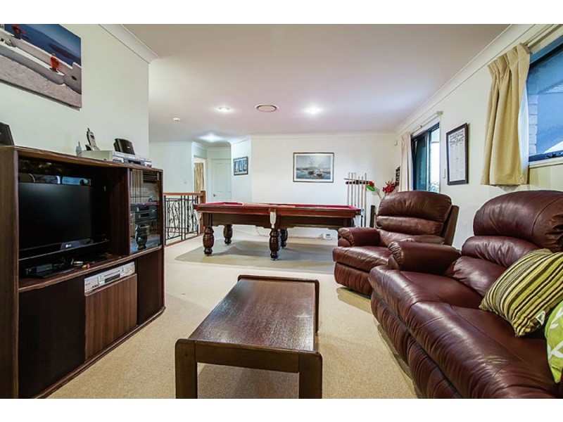 15 Tayla Close, Bridgeman Downs QLD 4035