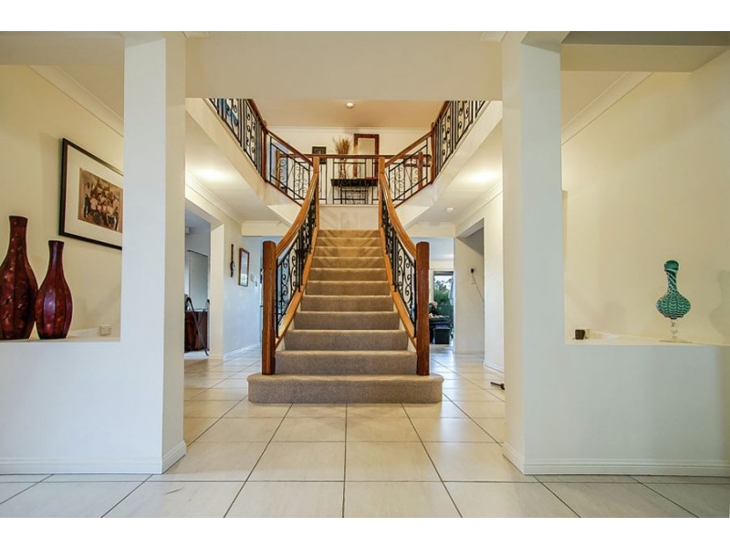 15 Tayla Close, Bridgeman Downs QLD 4035