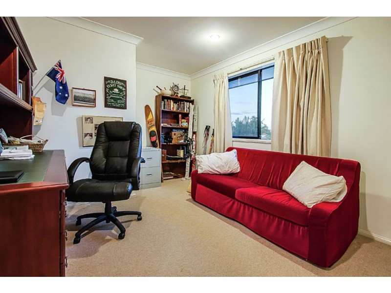 15 Tayla Close, Bridgeman Downs QLD 4035