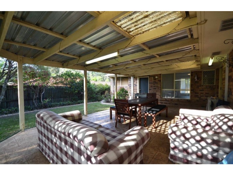 6 Woodvale Court, Everton Hills QLD 4053