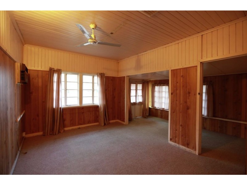 18 Russell Street, Roma QLD 4455