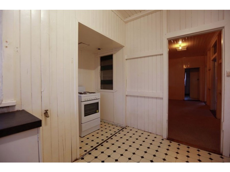 18 Russell Street, Roma QLD 4455