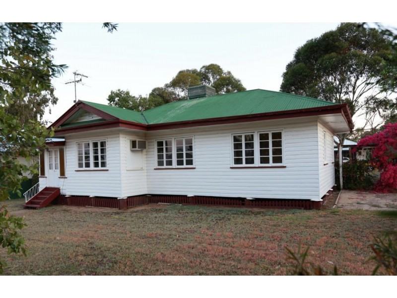 18 Russell Street, Roma QLD 4455