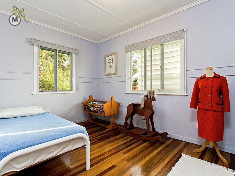 26 Eastbourne Street, Chermside West QLD 4032