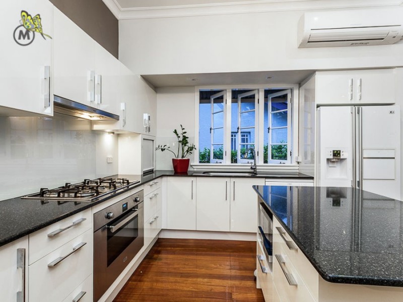 4 Wood Street, Kedron QLD 4031