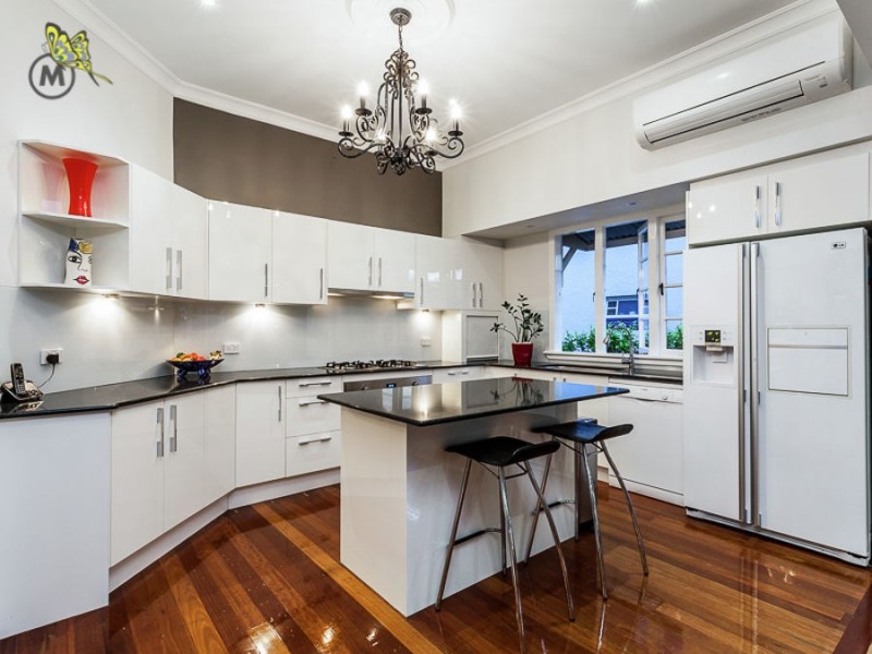 4 Wood Street, Kedron QLD 4031