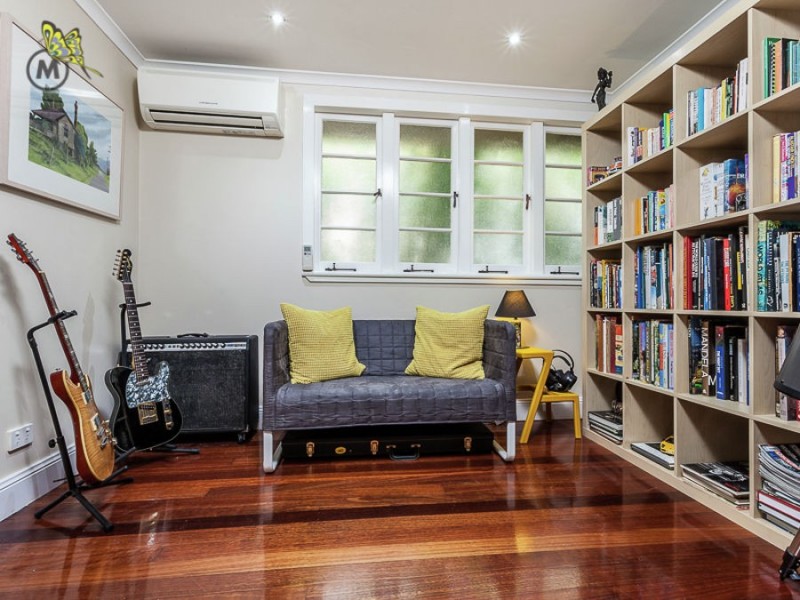 4 Wood Street, Kedron QLD 4031