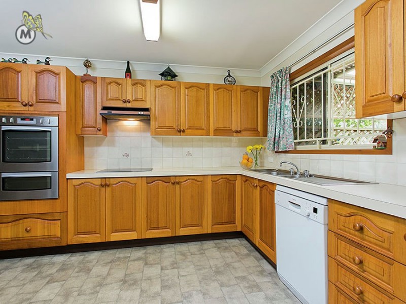 11 Karloff drive, Stafford Heights QLD 4053