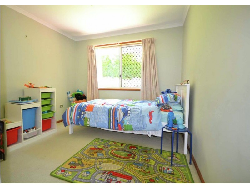 4 Middlemiss Street, Everton Park QLD 4053