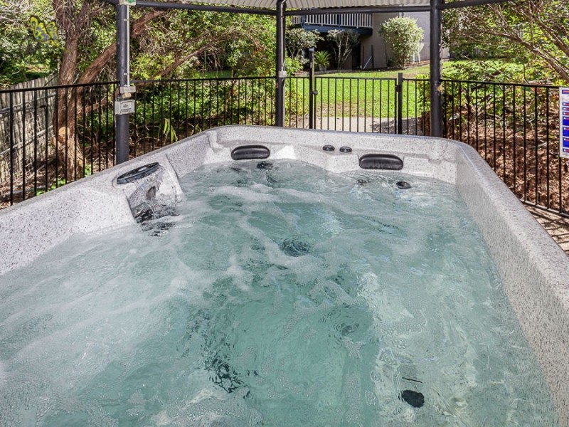 19 Silkyoak Way, Albany Creek QLD 4035