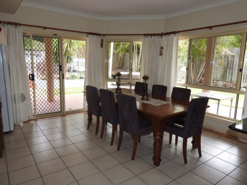 2 Minnelli Place, Mcdowall QLD 4053