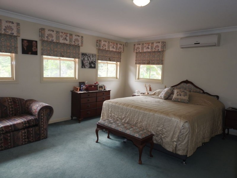 2 Minnelli Place, Mcdowall QLD 4053