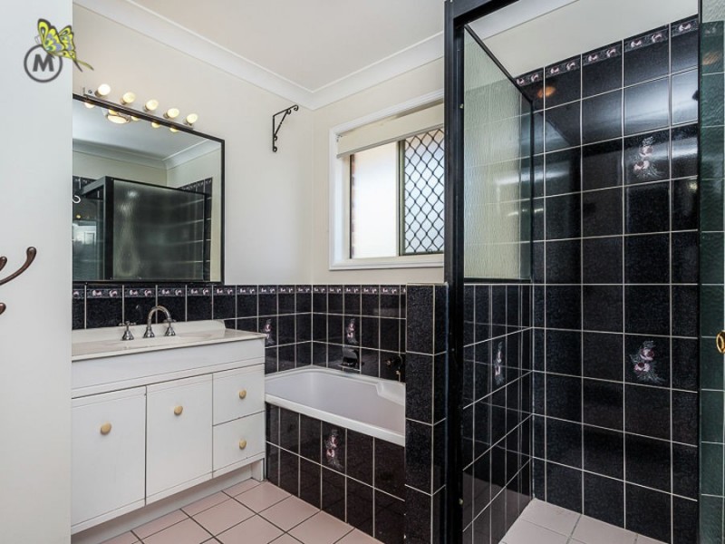 12 Hoskins Close, Mcdowall QLD 4053