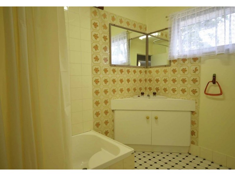 20 Sloane Street, Stafford Heights QLD 4053