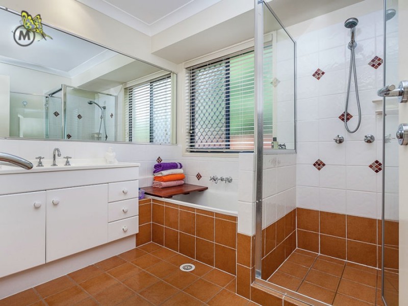 2 Leanne Close (125 Keona Rd), Mcdowall QLD 4053