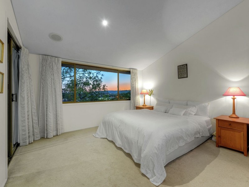 2 Kankool St, Stafford QLD 4053