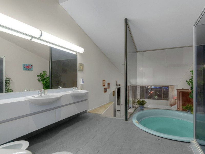 2 Kankool St, Stafford QLD 4053