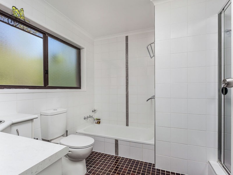 11 Walpole St, Mcdowall QLD 4053