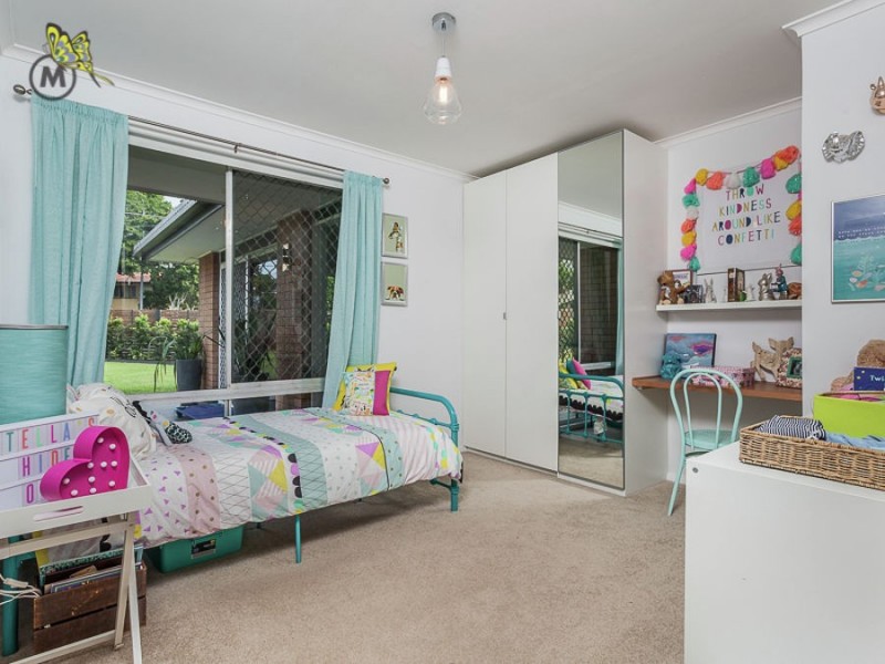 2 Redgrave St, Stafford Heights QLD 4053