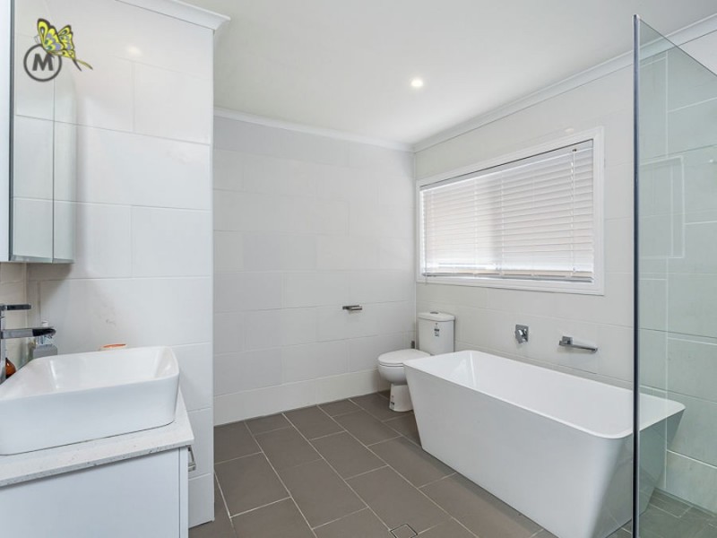 2 Redgrave St, Stafford Heights QLD 4053