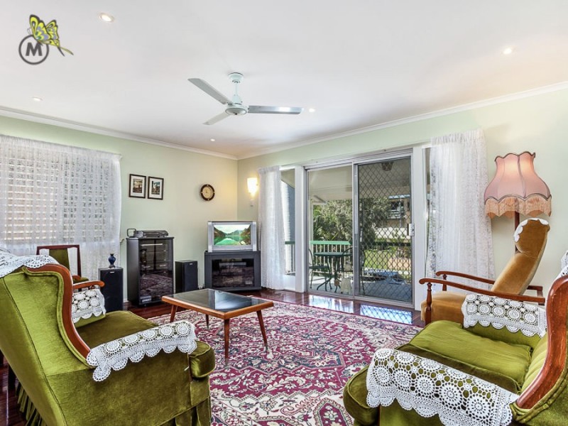 28 Redgrave St, Stafford Heights QLD 4053