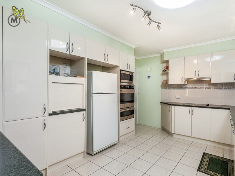 28 Redgrave St, Stafford Heights QLD 4053