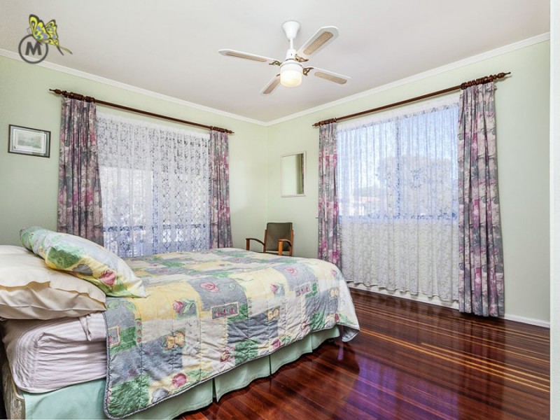 28 Redgrave St, Stafford Heights QLD 4053
