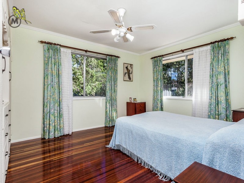 28 Redgrave St, Stafford Heights QLD 4053