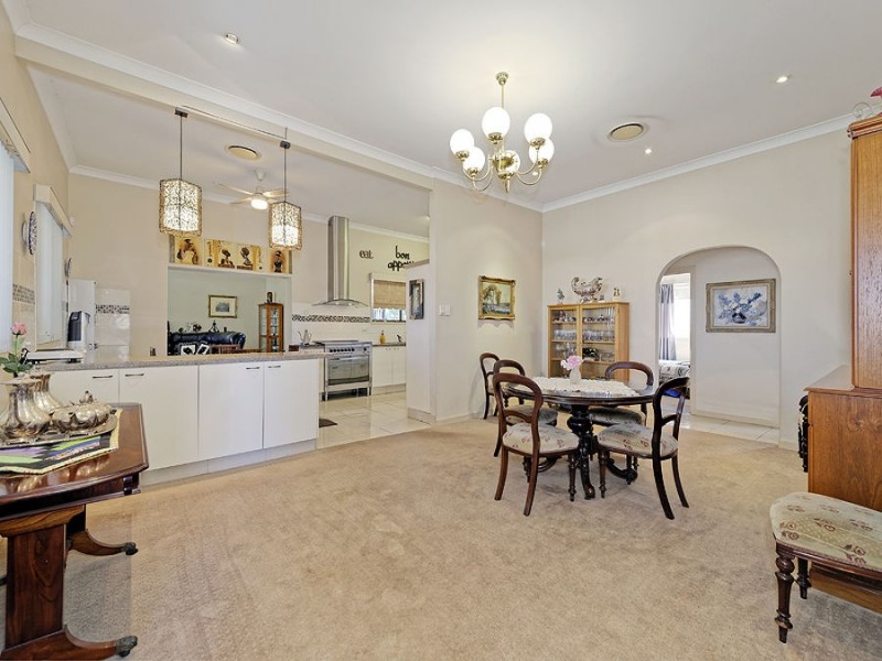 20 Windsor Street, Hamilton QLD 4007