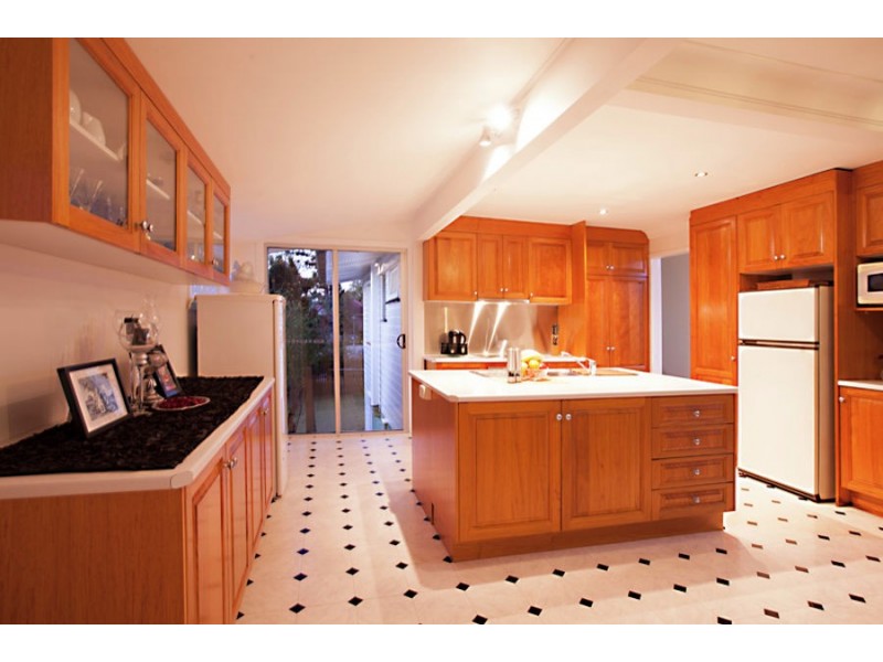 8 Trevor Street, Keperra QLD 4054