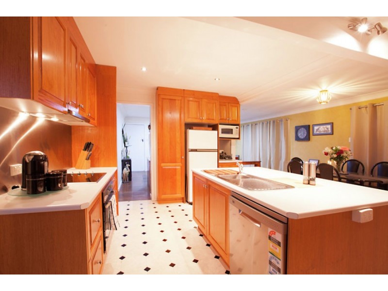 8 Trevor Street, Keperra QLD 4054