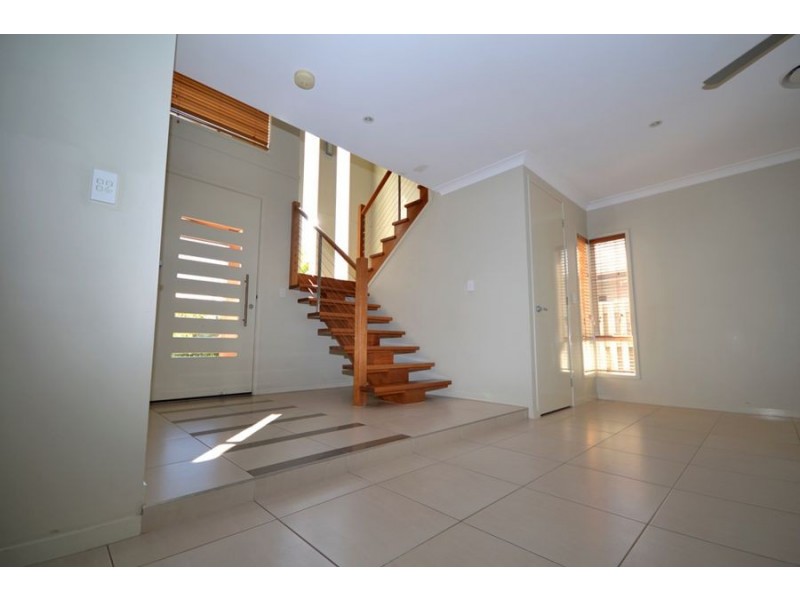 76 Petrie Crescent, Aspley QLD 4034