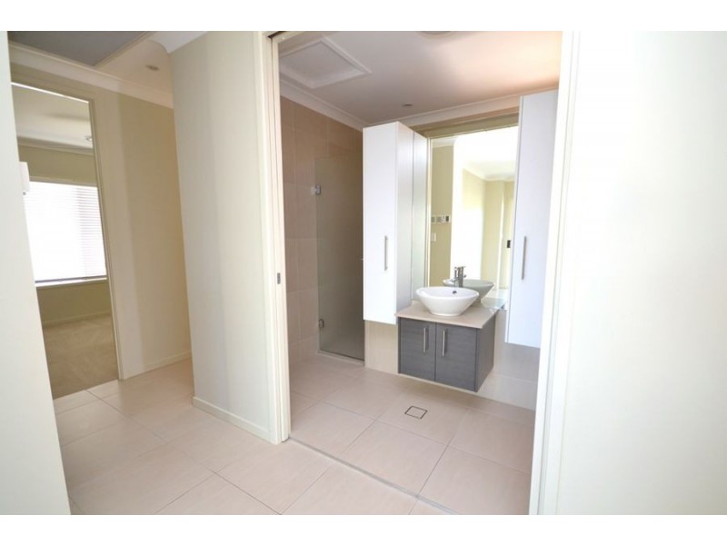 76 Petrie Crescent, Aspley QLD 4034