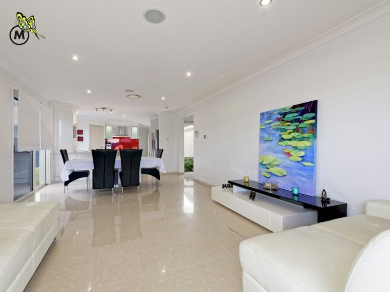 2 Butlers Close, Upper Kedron QLD 4055