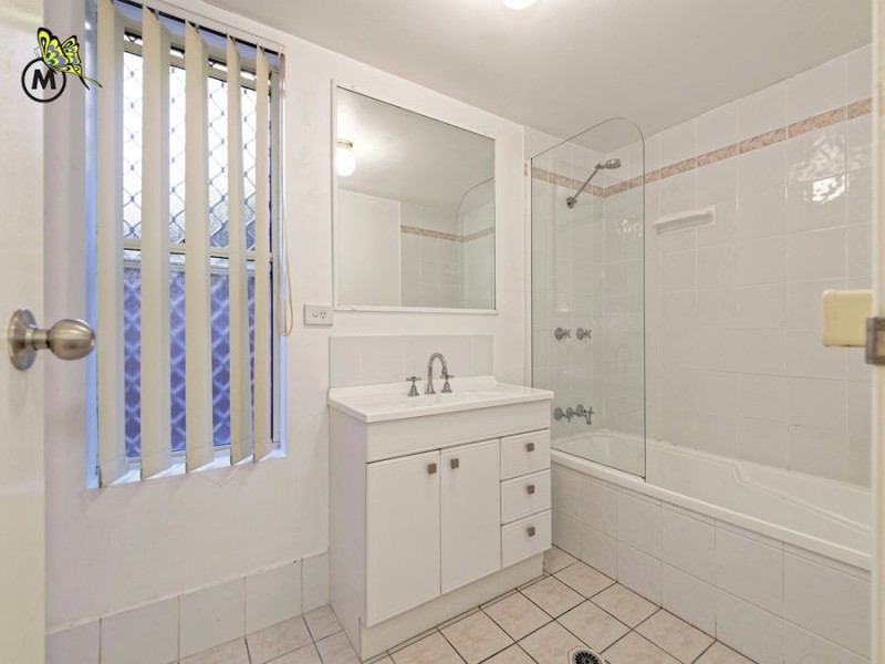 2.10 Burnaby Terrace, Gordon Park QLD 4031