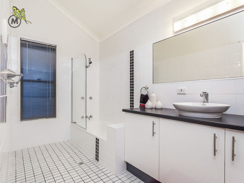 18 Nicholas Street, Mcdowall QLD 4053
