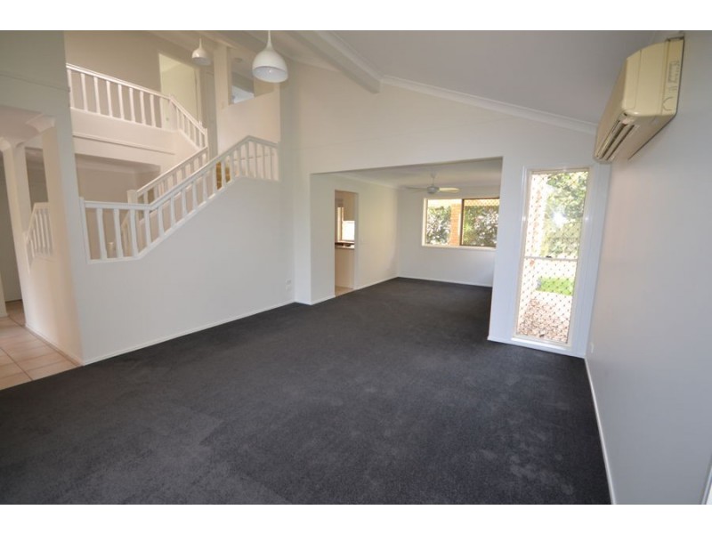130 Streisand Drive, Mcdowall QLD 4053
