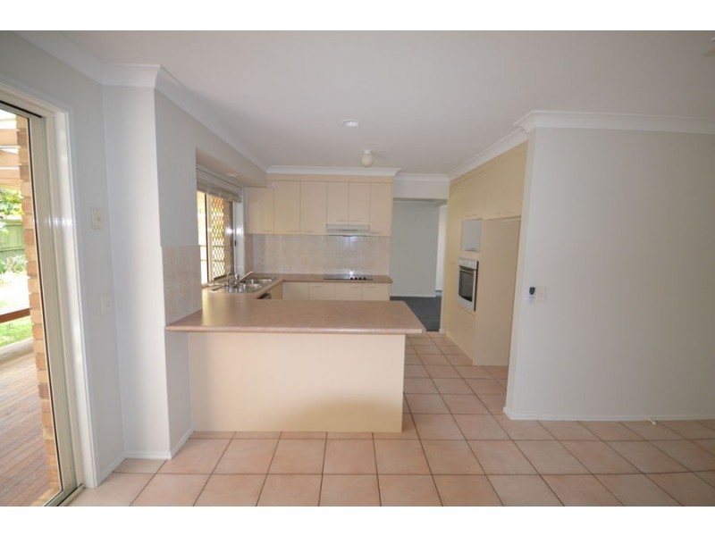 130 Streisand Drive, Mcdowall QLD 4053