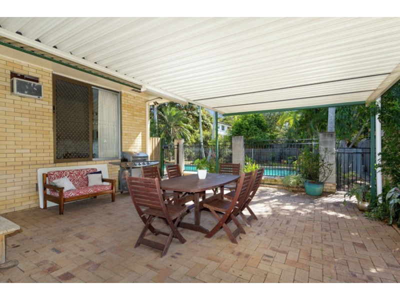 18 Redgrave Street, Stafford Heights QLD 4053