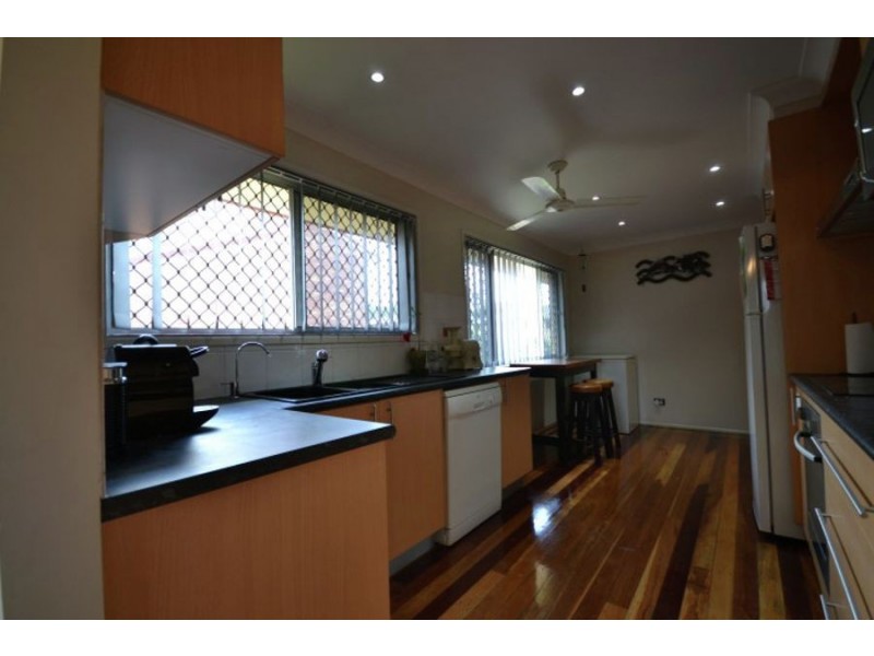 8 Ifield Street, Mcdowall QLD 4053