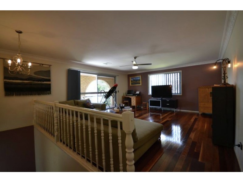 8 Ifield Street, Mcdowall QLD 4053