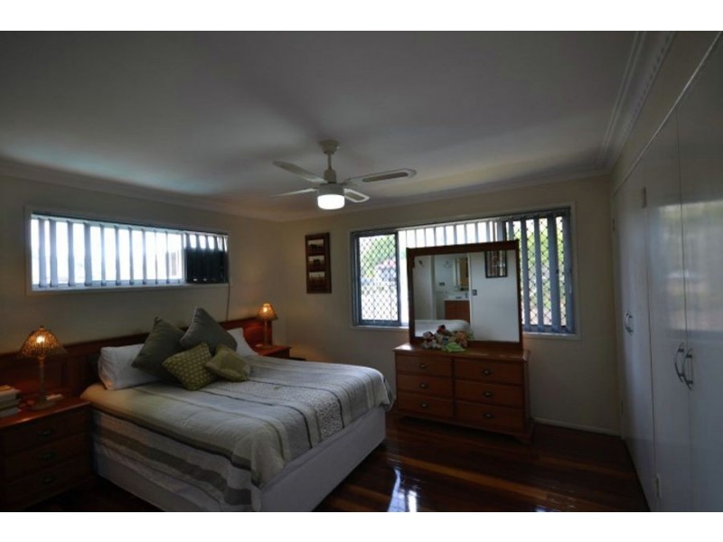 8 Ifield Street, Mcdowall QLD 4053