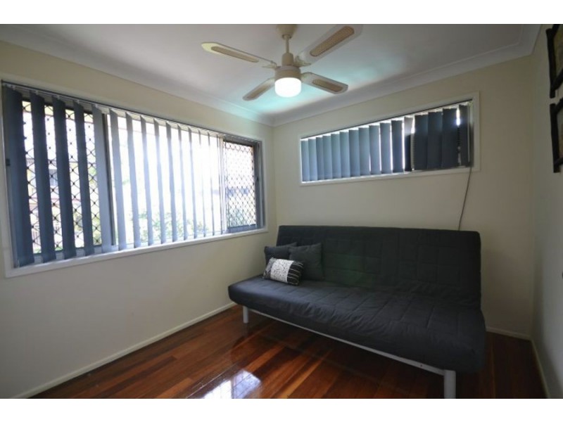 8 Ifield Street, Mcdowall QLD 4053