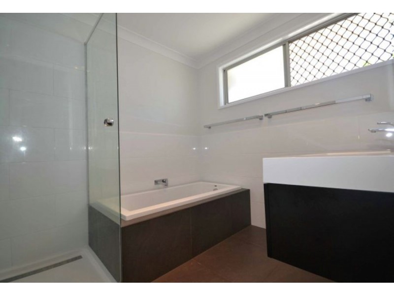 18 Walpole Street, Mcdowall QLD 4053