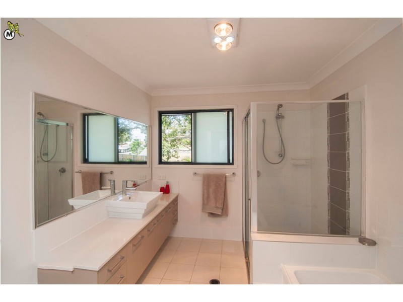 23 Cerbaia Close, Bridgeman Downs QLD 4035