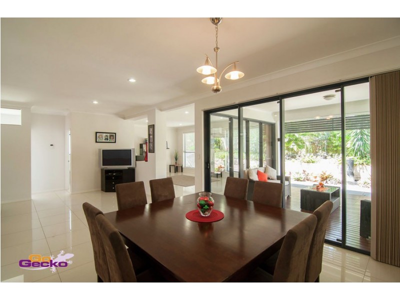 23 Cerbaia Close, Bridgeman Downs QLD 4035